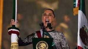 Histórico, por primera vez una mujer desde el balcón de Palacio Nacional grita ¡Viva México!