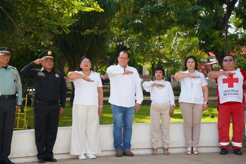 Rinden homenaje en Tizimín a víctimas de sismos Rinden homenaje en Tizimín a víctimas de sismos