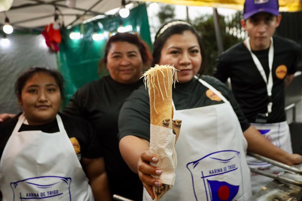 Vendidas tres toneladas de cochinita y 250 mil marquesitas en el primer fin de la Semana de Yucatán en México