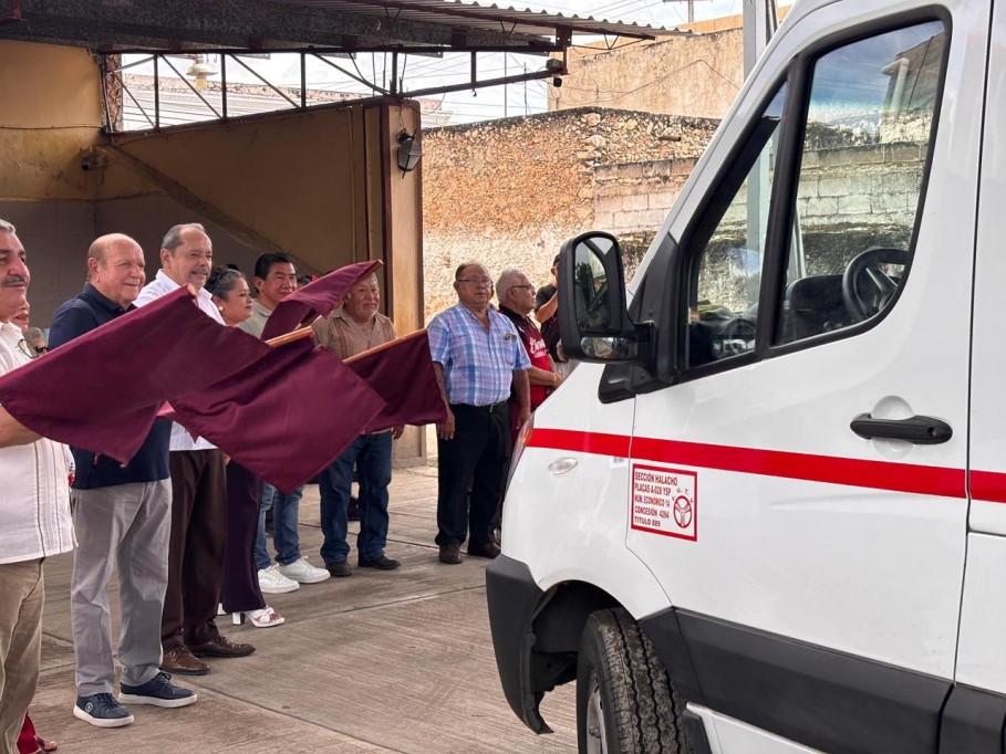 Fortalecen ATY y FUTV la movilidad con nuevas unidades en la ruta Halachó–Mérida