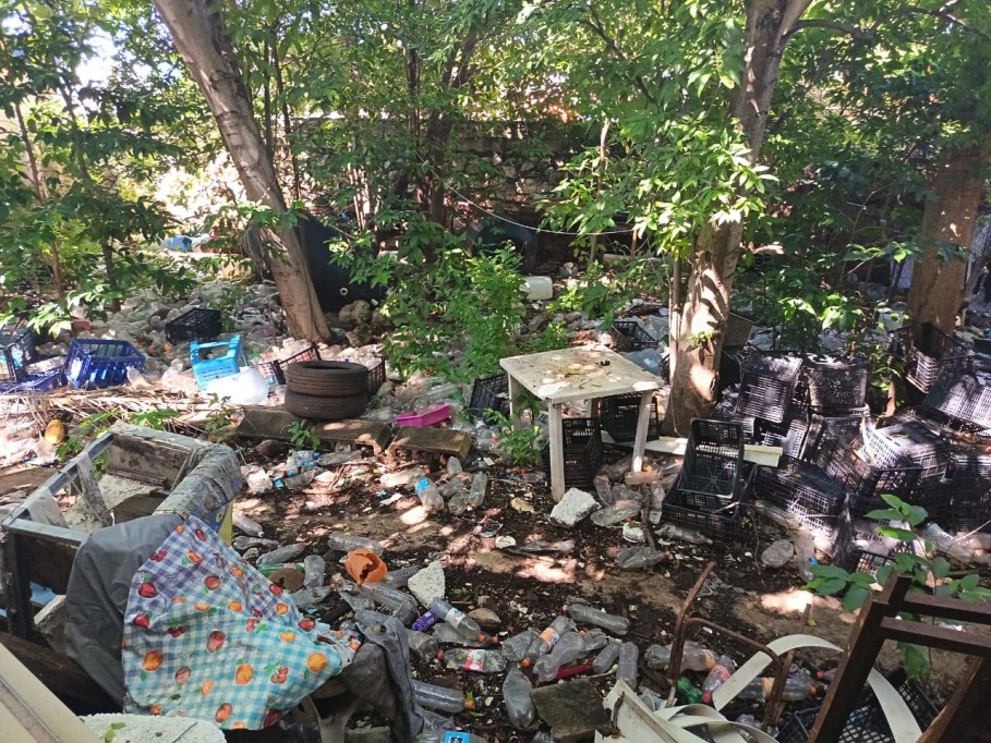 Se quejan vecinos de la Bojórquez de acumulador de basura y terreno baldío Se quejan vecinos de la Bojórquez de acumulador de basura y terreno baldío