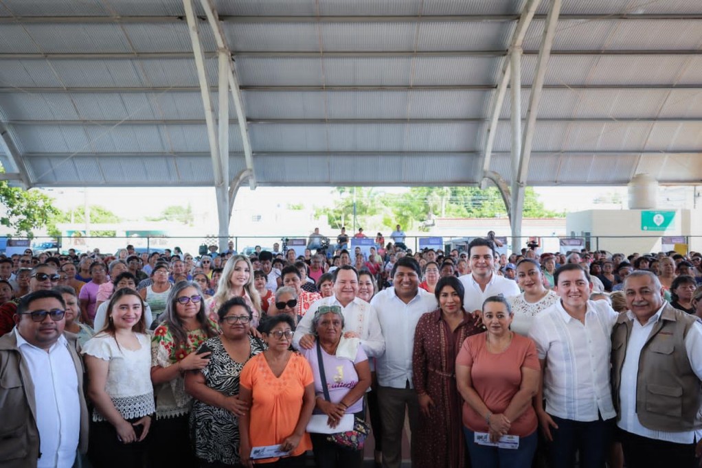 Constató Huacho Diaz el inicio de la entrega de tarjetas Mujeres Bienestar