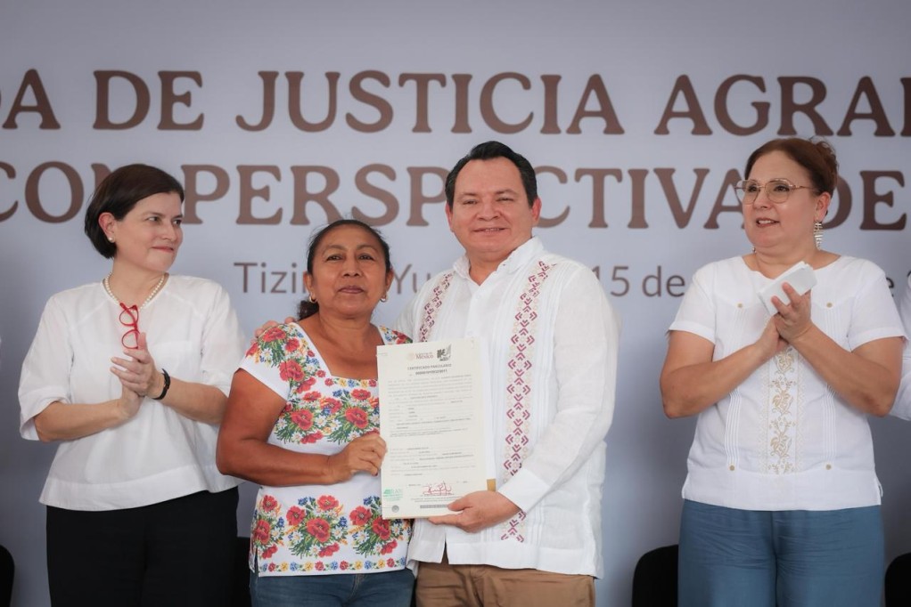 Otorgan certeza jurídica a mujeres rurales de Yucatán con certificados agrarios Otorgan certeza jurídica a mujeres rurales de Yucatán con certificados agrarios