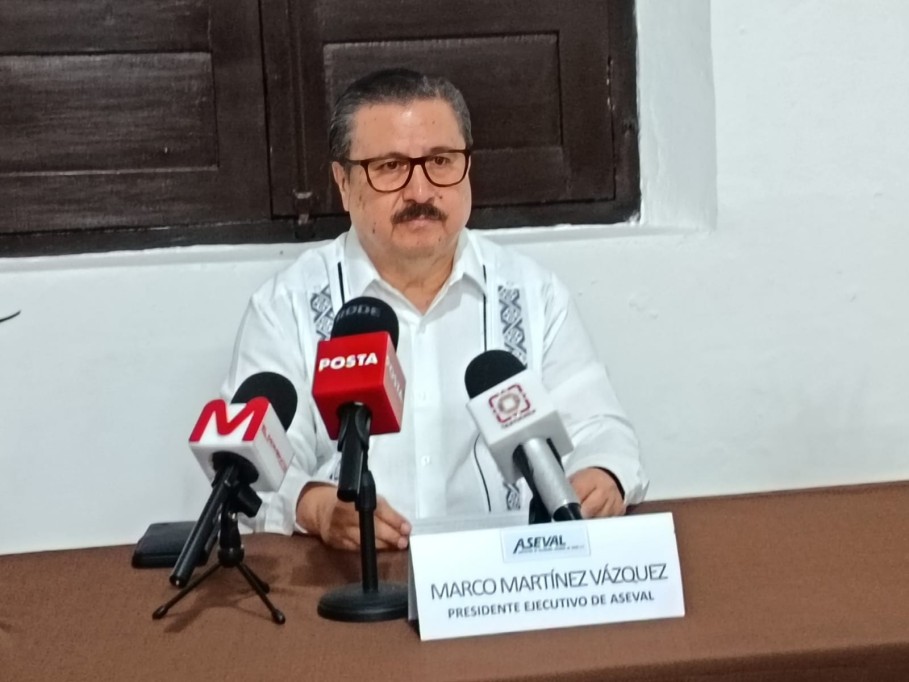 Reciben 64 mil trabajadores de Yucatán el beneficio laboral de vales de despensa Reciben 64 mil trabajadores de Yucatán el beneficio laboral de vales de despensa