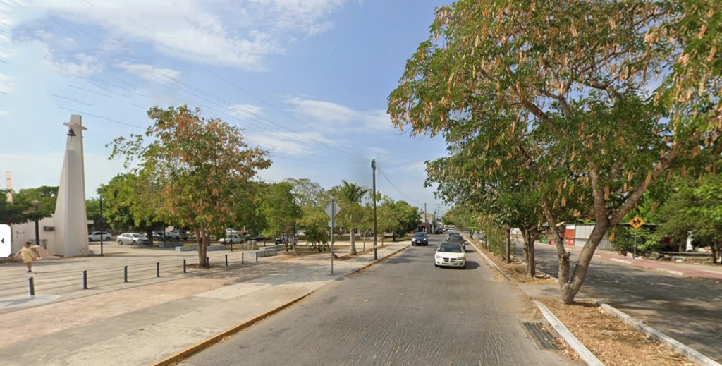 Vecinos de Cordemex piden permiso para pintar un paso peatonal “peligroso” Vecinos de Cordemex piden permiso para pintar un paso peatonal “peligroso”