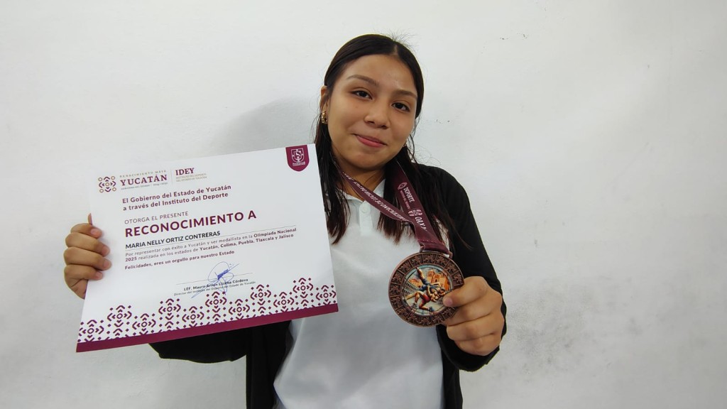 Reconoce el IDEY méritos de luchadora tizimileña Reconoce el IDEY méritos de luchadora tizimileña