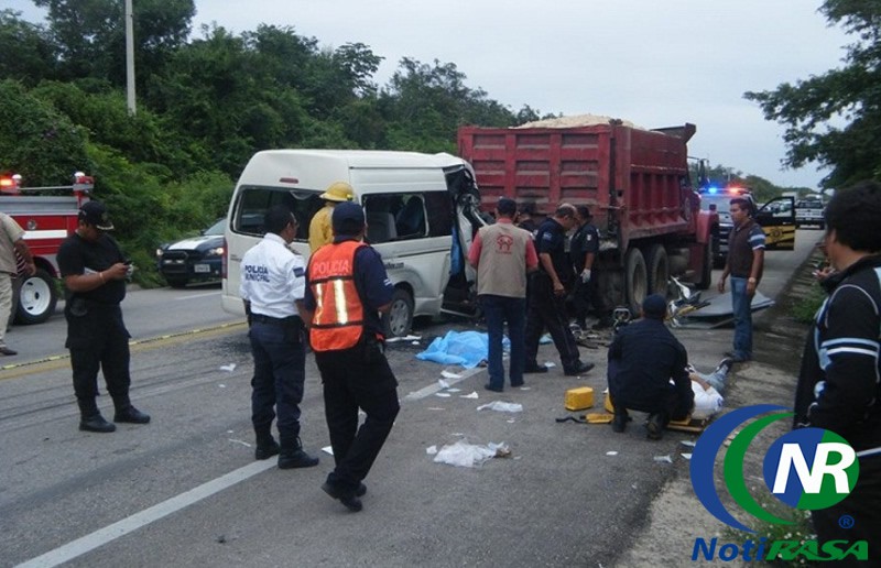 TIZIMIN: Accidente carretero deja 4 muertos y 6 heridos en tramo Sucilá-Tizimín.
