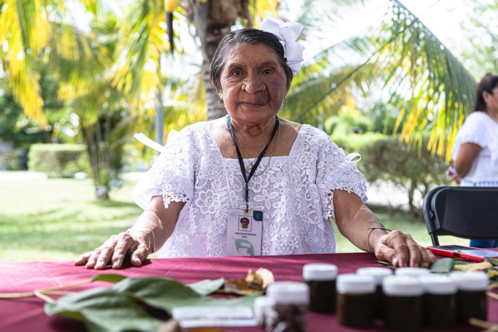 Vinculan medicina tradicional maya con ciencia moderna en “Raíces de Sanación 2025”