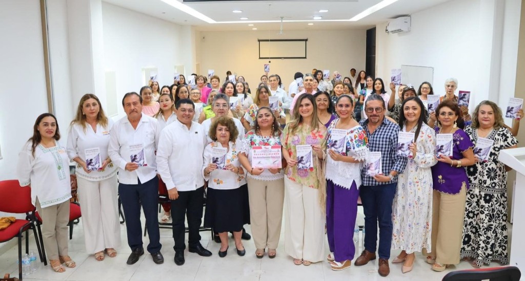 Presentan en Tizimín la Cartilla de Derechos de las Mujeres