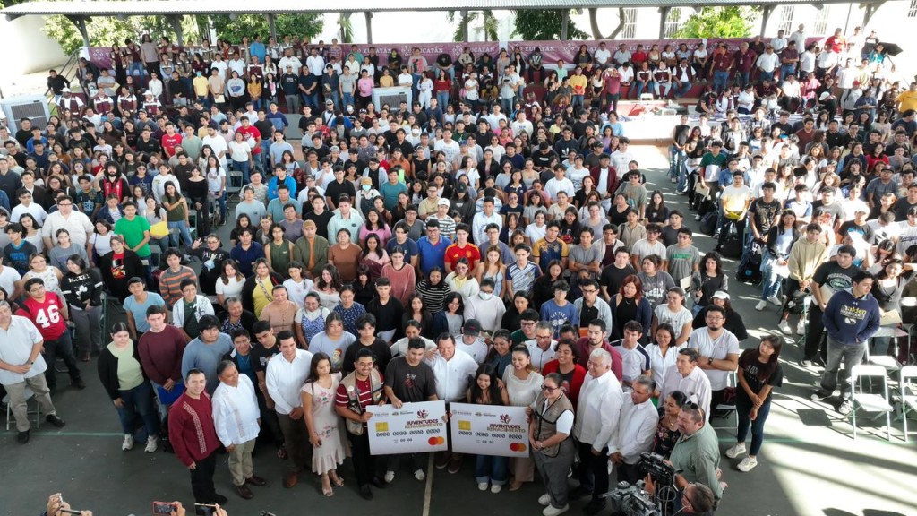 Diaz Mena externa preocupación por la alta tasa de suicidios de jóvenes en Yucatán