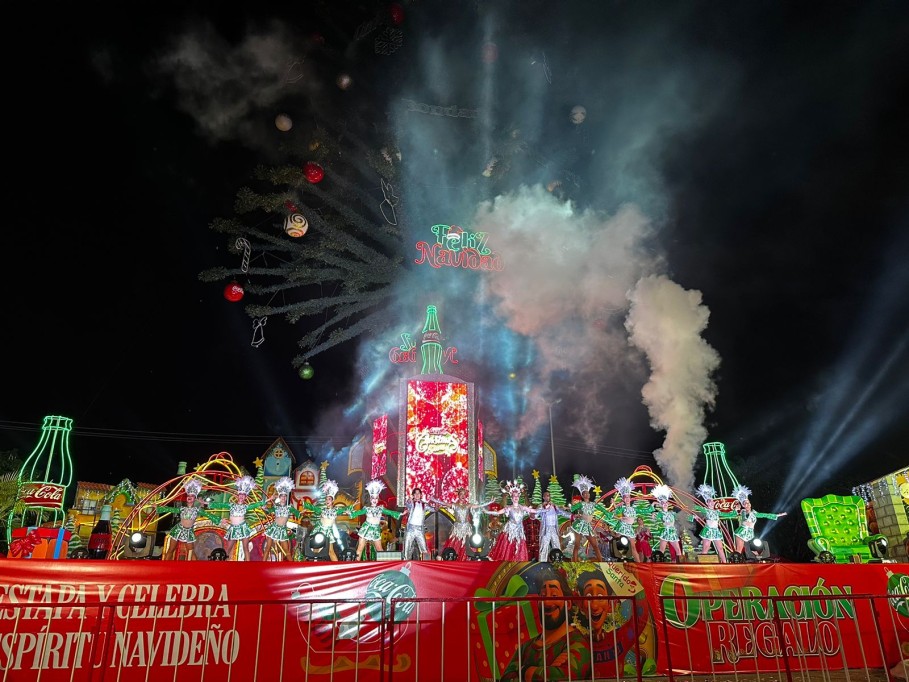 Encenderán el sábado el Arbolito Coca-Cola