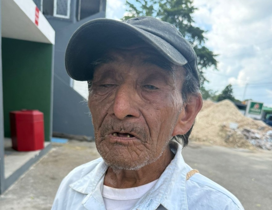 Buscan a familiares de abuelito desorientado, en Tizimín