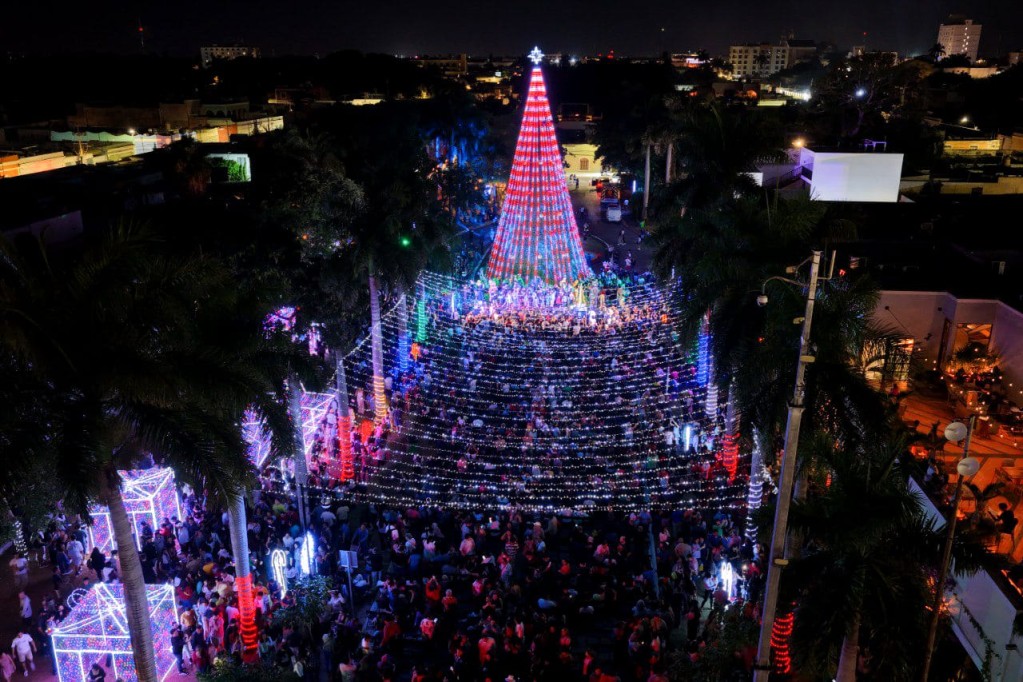 Brilla Mérida con el inicio del Festival Navideño