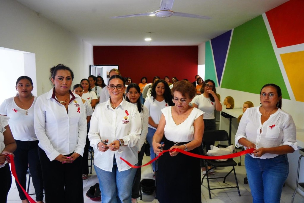 Toman 39 mujeres de Tizimín el taller “Manos que Transforman”