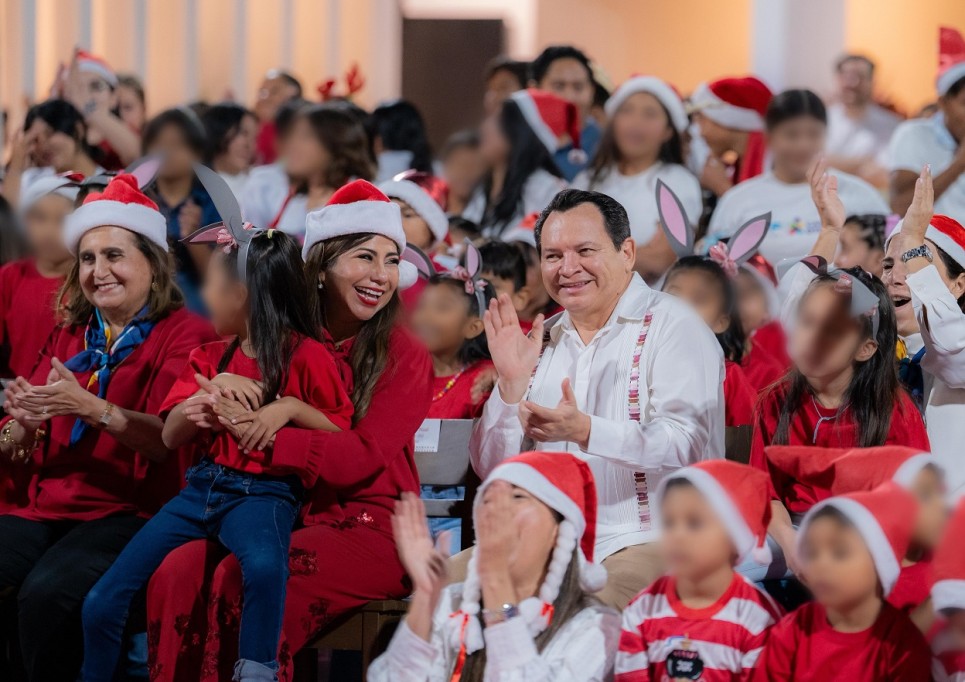 Infancias y juventudes de Casa Otoch celebran posada navideña