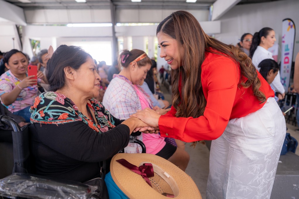 DIF Yucatán cierra el año con entrega de aparatos de movilidad en el oriente del Estado