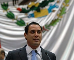 El diputado federal Raúl Paz Alonzo alerta sobre intentos de fraude a su nombre