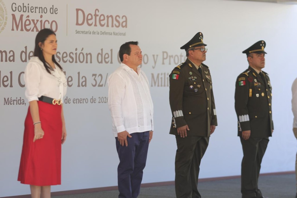 Gobernador encabeza ceremonia de cambio de mando en la Zona Militar