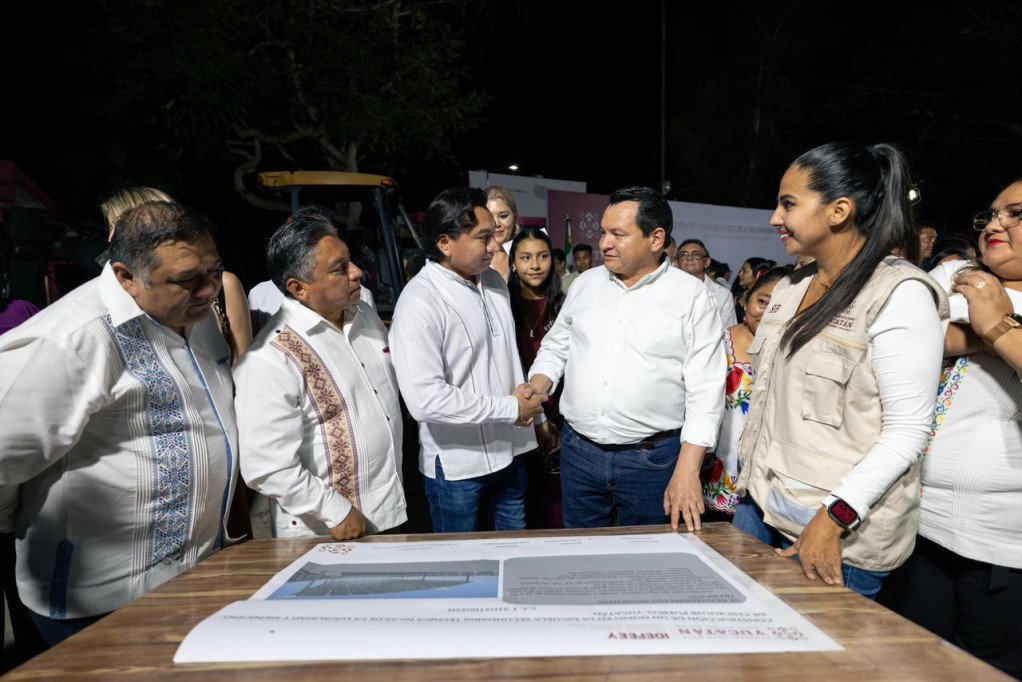 Amplían obras en Telchac Pueblo deporte nocturno y convivencia familiar