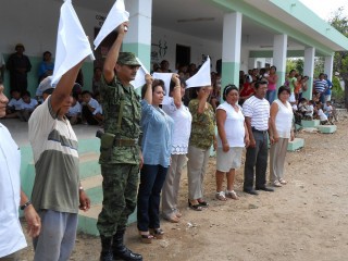 TIZIMIN: Labor social del Ejército Mexicano a beneficio de 3 comisarías.