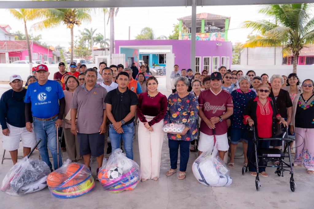 Fortalece DIF Yucatán el tejido comunitario en San Felipe, con apoyos deportivos y de movilidad
