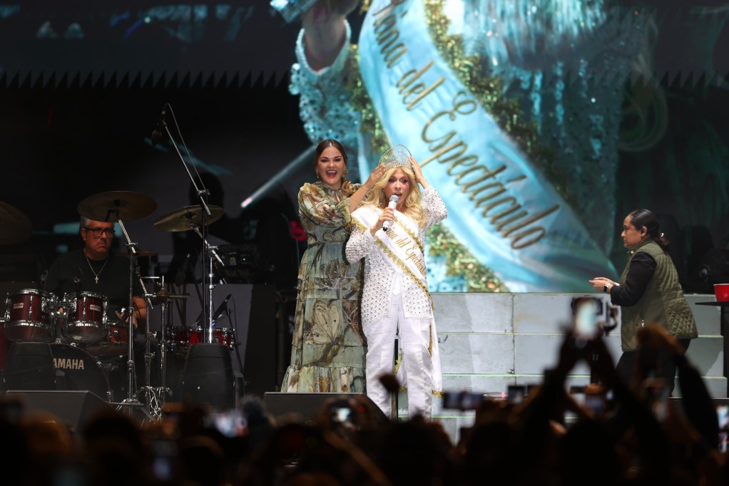 Llama Cecilia Patrón a la unidad y la sana convivencia durante el Circo Carnaval Mérida 2026.