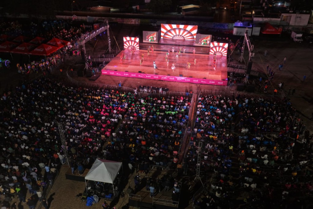 Más de 3,500 asistentes al Concurso de Comparsas