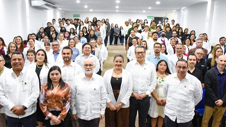 Reconoce SSY vocación y compromiso del gremio odontológico en su día