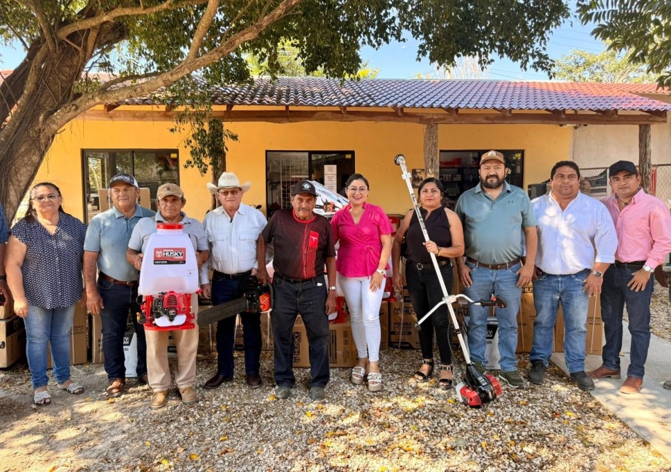 Reciben productores del oriente herramientas a bajo costo