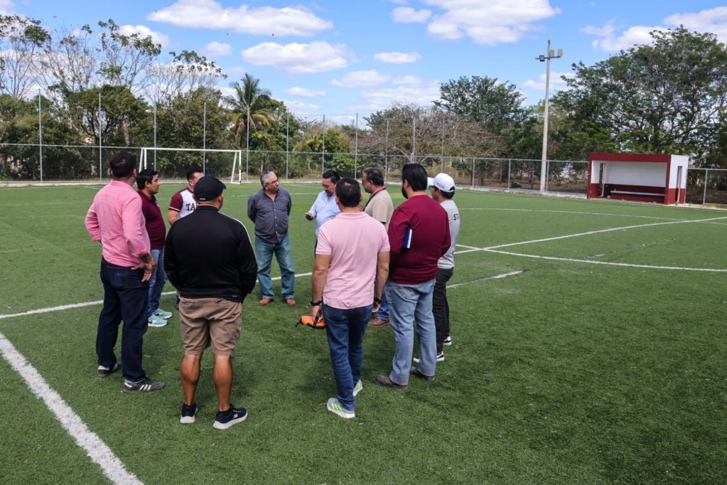 Gestionan nueva cancha de fútbol en la Ciudad de Reyes
