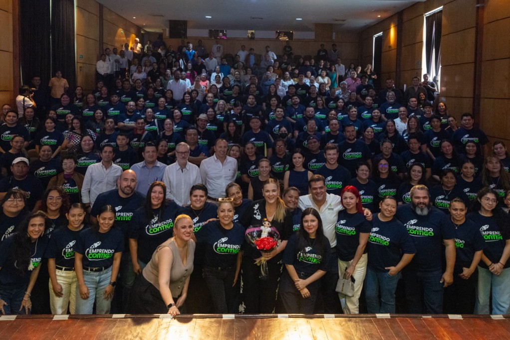 Más capacitación y toda la confianza para las y los emprendedores meridanos: Cecilia Patrón