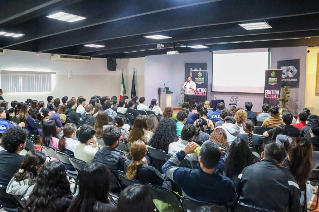 Acercan oportunidades a las juventudes con Contigo en tu Escuela