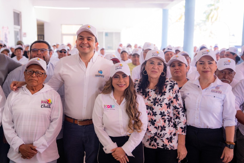 Transforman pescadores y familias de Chelem su comunidad con el programa Pintemos Juntos