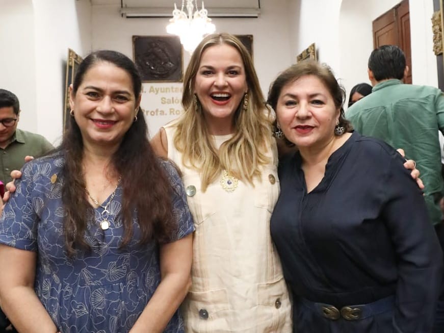Nombra Cabildo de Mérida, por unanimidad, a las primeras mujeres cronistas de la ciudad