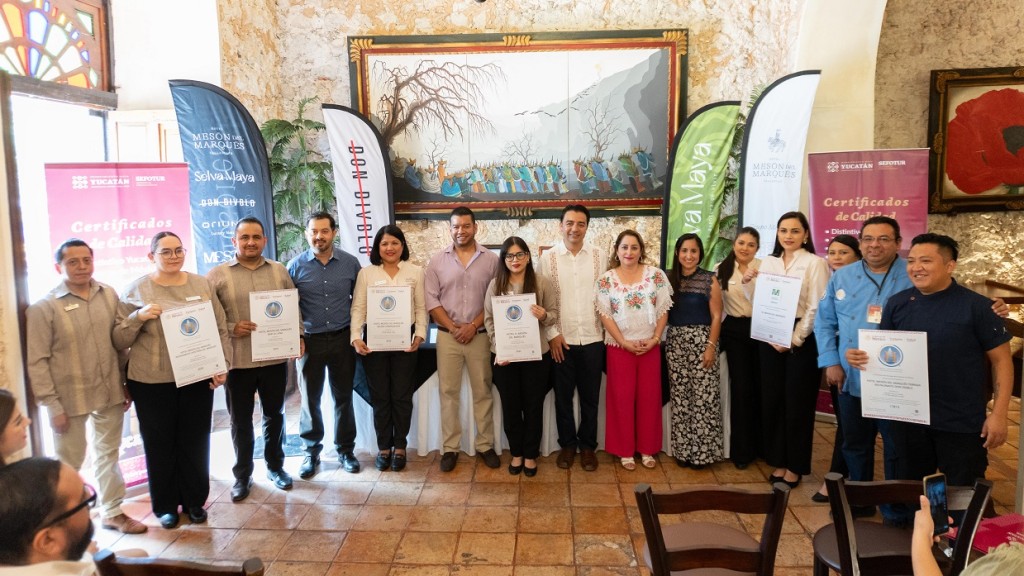 Fortalecen competitividad turística con entrega de 23 distintivos H y M