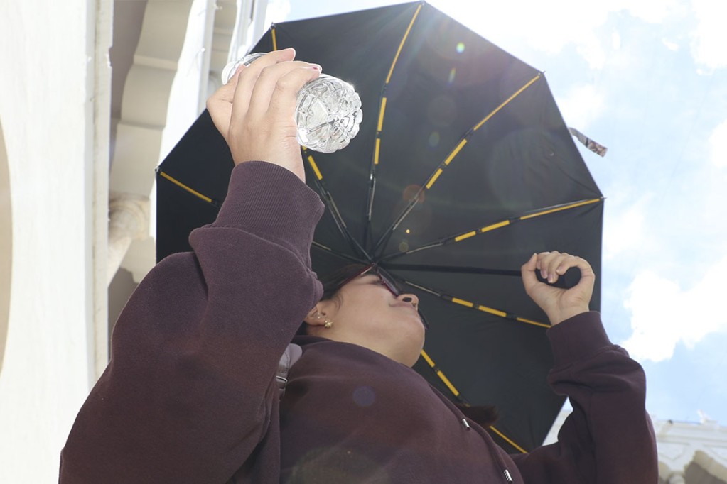 UADY alerta por calor extremo y recomienda hidratarse constantemente