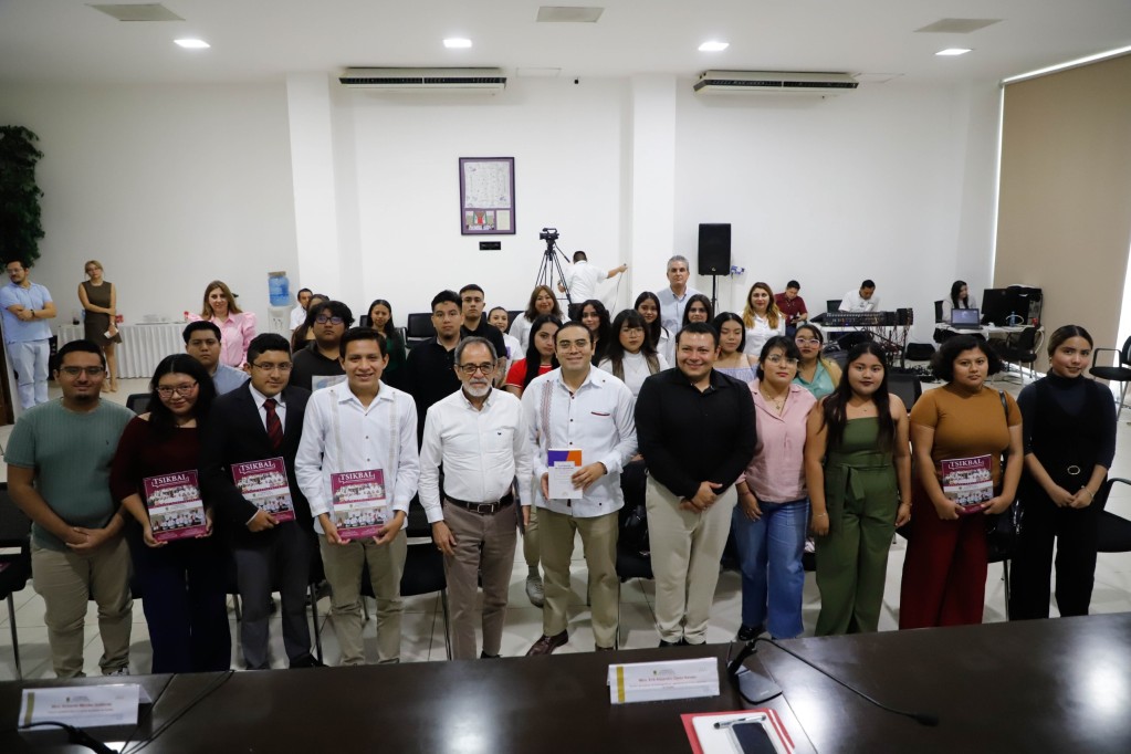 Presentan libro “Ciencia de la legislación en los Congresos Estatales”