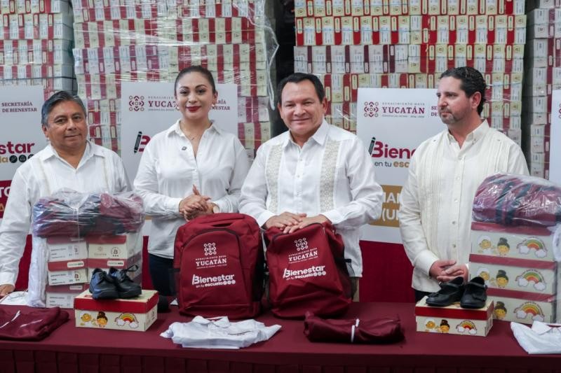 Alistan logística para la distribución de paquetes escolares en Yucatán