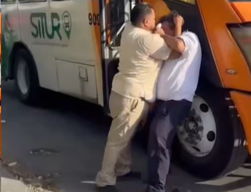 Investiga ATY por qué dos choferes de transporte público se jalotearon el cabello
