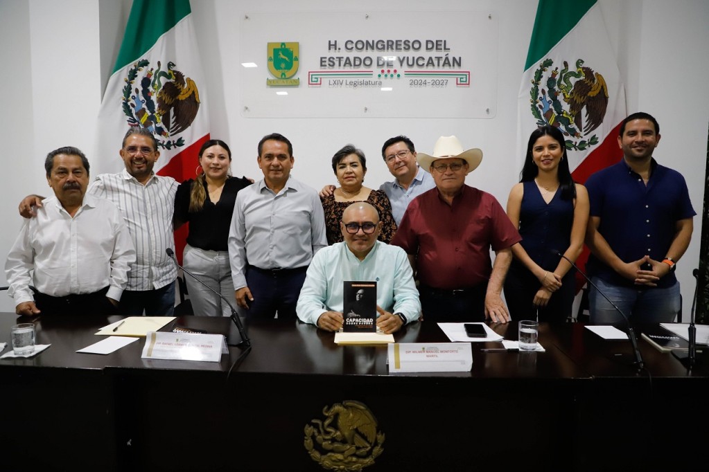 Presentan libro en el Congreso en favor de la inclusión