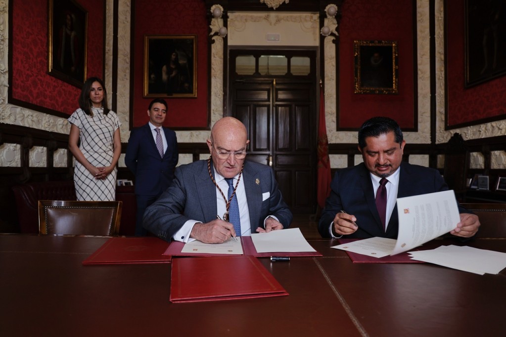 Formalizan las Valladolid de Yucatán y España su hermanamiento