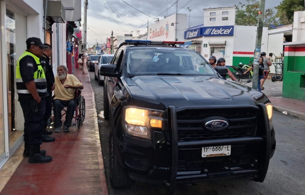Lo reportaron como extraviado, pero llegó a Tizimín a trabajar como artista callejero