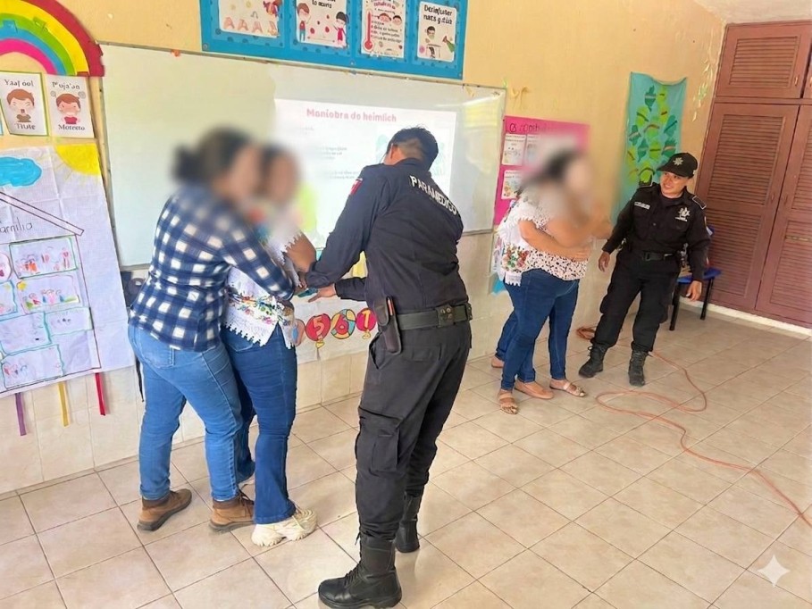 Continúa capacitando policía de Tizimín personal docente en las escuelas