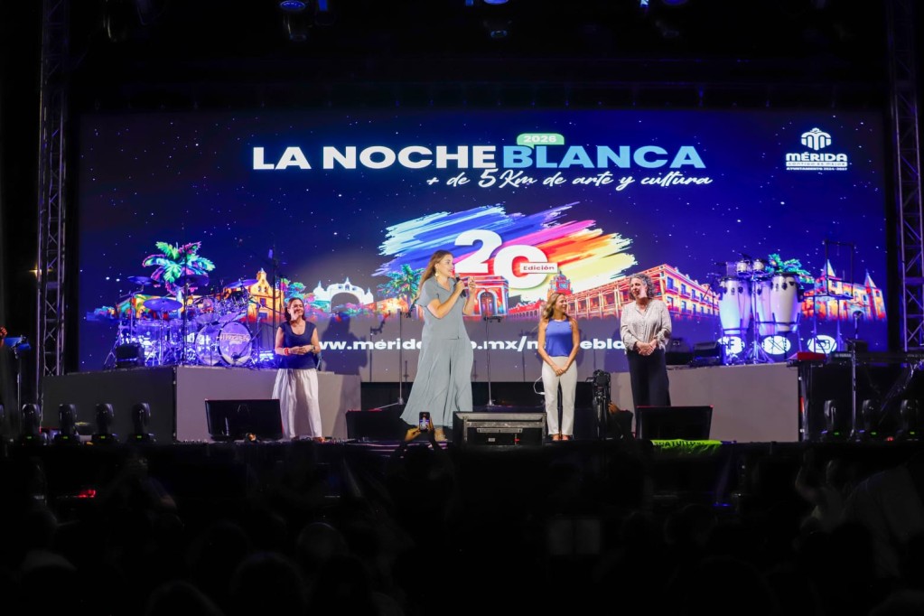 Inician poesía y arte La Víspera de La Noche Blanca