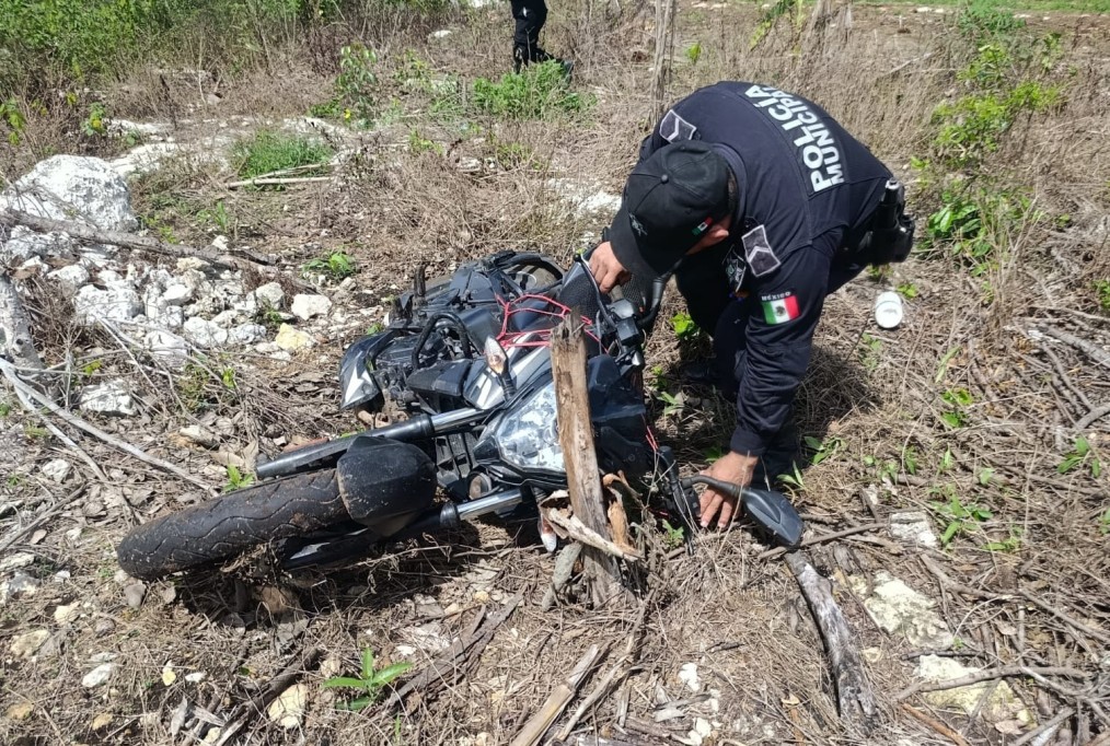 Recuperan moto robada en comisaría tizimileña, gracias a reporte vecinal