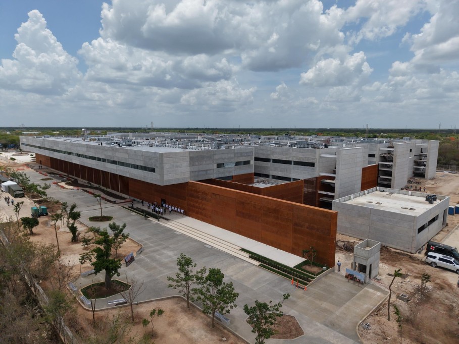 Mantendrán operaciones servicios esenciales, en Yucatán