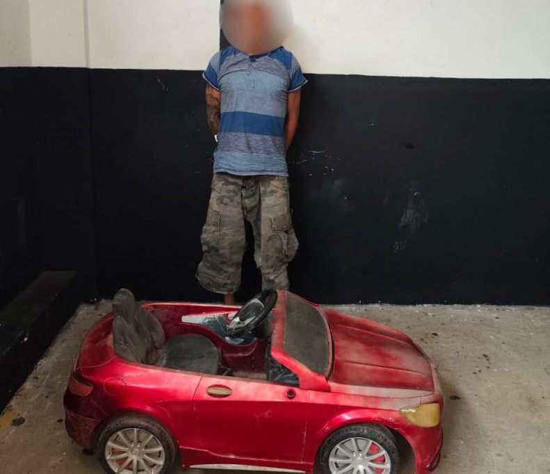 Robó un carrito eléctrico y la policía lo atrapa, en Tizimín