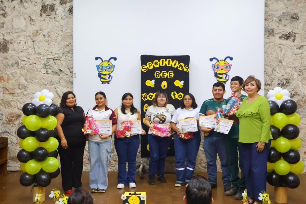 Realizan primer concurso de deletreo en inglés, por el ayuntamiento de Tizimín