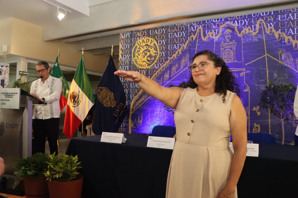 Es Rosa Gabriela Ramírez Porras nueva directora de la Facultad de Medicina Veterinaria y Zootecnia de la UADY.