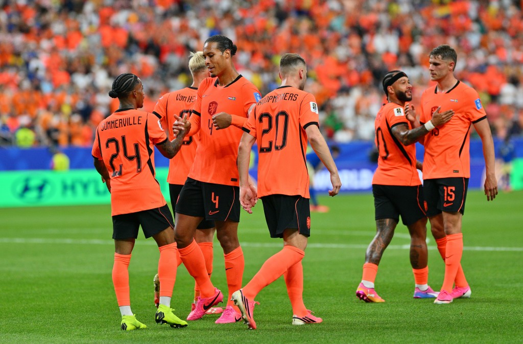Seleccionados de Países Bajos celebran uno de los goles marcados a Suecia. Foto: EFE